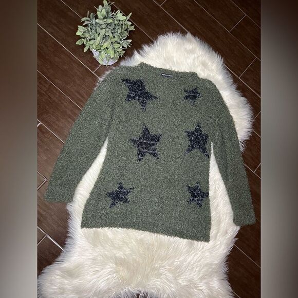 Moral Fiber olive green w/black and silver stars fuzzy sweater sz 1X - Picture 1 of 7